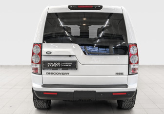 Подержанный автомобиль Land Rover Discovery 2015 года (6 фото)