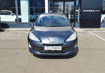 Подержанный автомобиль Peugeot 408 2014 года (2 фото)