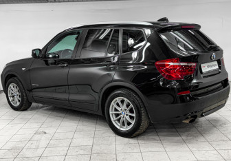Подержанный автомобиль BMW X3 2011 года (6 фото)
