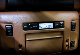 Подержанный автомобиль Infiniti QX80 2019 года (25 фото)