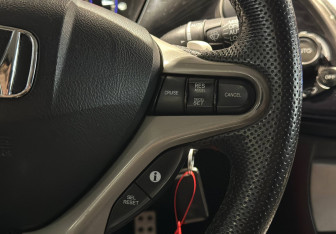 Подержанный автомобиль Honda Civic Hatchback 2007 года (7 фото)