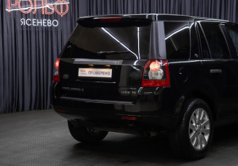 Подержанный автомобиль Land Rover Freelander 2010 года (20 фото)