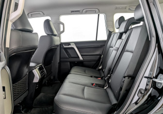 Подержанный автомобиль Toyota Land Cruiser Prado 2021 года (12 фото)