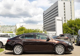 Подержанный автомобиль Opel Insignia Sedan 2014 года (3 фото)