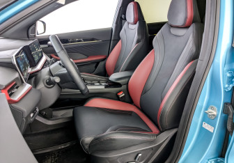 Подержанный автомобиль Geely Coolray 2024 года (20 фото)