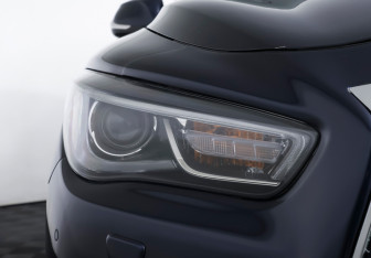 Подержанный автомобиль Infiniti QX60 2019 года (23 фото)
