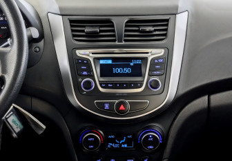 Подержанный автомобиль Hyundai Solaris Sedan 2016 года (14 фото)