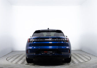 Подержанный автомобиль Zeekr 001 2023 года (6 фото)