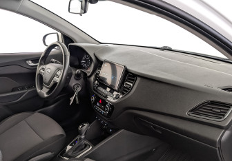 Подержанный автомобиль Hyundai Solaris Sedan 2021 года (13 фото)