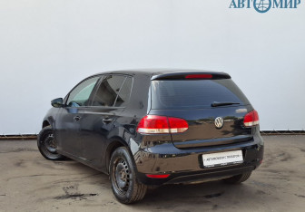 Подержанный автомобиль Volkswagen Golf Hatchback 2012 года (7 фото)