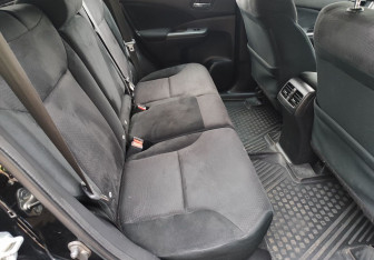 Подержанный автомобиль Honda CR-V 2013 года (11 фото)