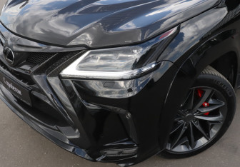 Подержанный автомобиль Lexus LX 2019 года (22 фото)