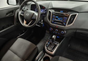 Подержанный автомобиль Hyundai Creta 2017 года (11 фото)