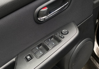 Подержанный автомобиль Mazda 6 Sedan 2010 года (15 фото)