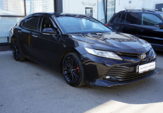 Подержанный автомобиль Toyota Camry Sedan 2019 года (3 фото)