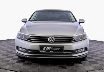 Подержанный автомобиль Volkswagen Passat Sedan 2019 года (2 фото)