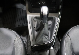 Подержанный автомобиль Renault Arkana 2019 года (17 фото)