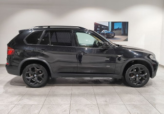 Подержанный автомобиль BMW X5 2011 года (4 фото)
