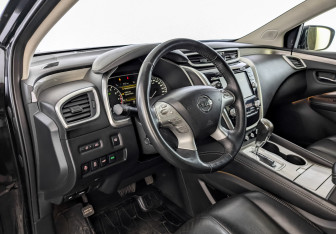 Подержанный автомобиль Nissan Murano Suv 2019 года (16 фото)