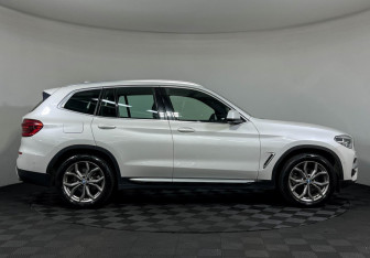 Подержанный автомобиль BMW X3 2020 года (6 фото)