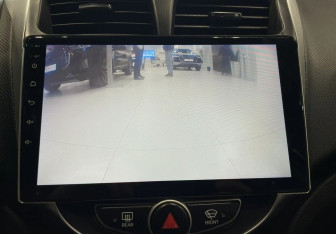 Подержанный автомобиль Hyundai Solaris Hatchback 2012 года (16 фото)