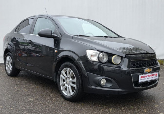 Подержанный автомобиль Chevrolet Aveo Sedan 2012 года (3 фото)
