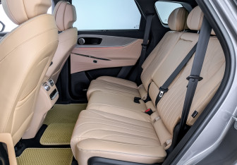 Подержанный автомобиль Jaecoo J8 2024 года (12 фото)