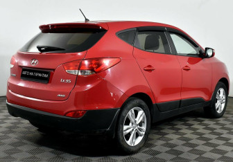 Подержанный автомобиль Hyundai ix35 2012 года (3 фото)