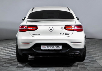 Подержанный автомобиль Mercedes-Benz GLC AMG 2018 года (6 фото)