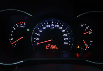 Подержанный автомобиль Kia Sorento 2016 года (16 фото)