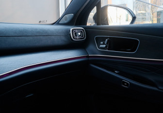 Подержанный автомобиль Jaecoo J8 2024 года (30 фото)