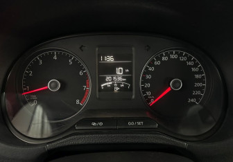 Подержанный автомобиль Volkswagen Polo Sedan 2014 года (13 фото)