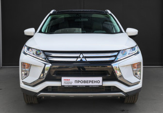 Подержанный автомобиль Mitsubishi Eclipse Cross 2022 года (2 фото)