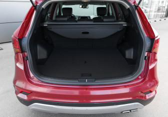 Подержанный автомобиль Hyundai Santa Fe 2015 года (8 фото)