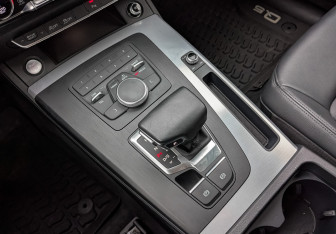 Подержанный автомобиль Audi Q5 2019 года (21 фото)