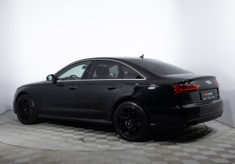 Подержанный автомобиль Audi A6 Sedan 2015 года (7 фото)