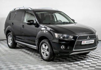 Подержанный автомобиль Mitsubishi Outlander 2010 года (3 фото)