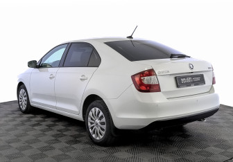 Подержанный автомобиль Skoda Rapid Liftback 2019 года (7 фото)
