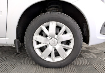 Подержанный автомобиль LADA (ВАЗ) Granta Sedan 2023 года (18 фото)