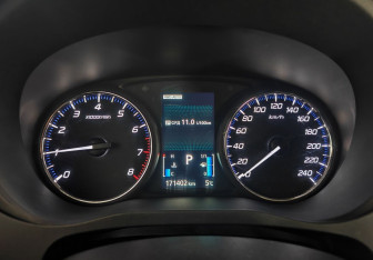 Подержанный автомобиль Mitsubishi Outlander 2014 года (13 фото)