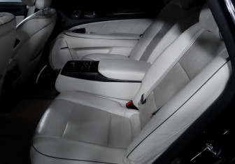 Подержанный автомобиль Hyundai Equus 2013 года (10 фото)