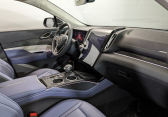 Новый Hongqi HS3 2024 (9 фото)