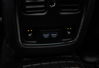 Подержанный автомобиль Jeep Grand Cherokee 2018 года (11 фото)