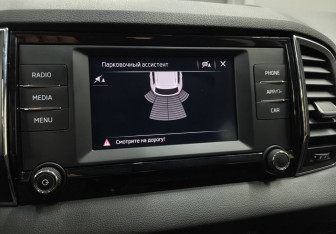 Подержанный автомобиль Skoda Karoq 2020 года (16 фото)