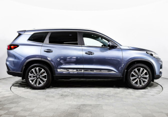 Подержанный автомобиль Chery Tiggo 8 2021 года (4 фото)