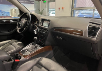 Подержанный автомобиль Audi Q5 2012 года (12 фото)
