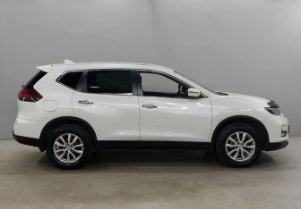 Подержанный автомобиль Nissan X-Trail 2021 года (4 фото)
