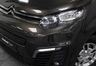 Подержанный автомобиль Citroen SpaceTourer 2018 года (18 фото)