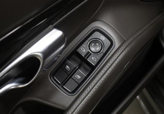 Подержанный автомобиль Porsche Cayman 2020 года (22 фото)