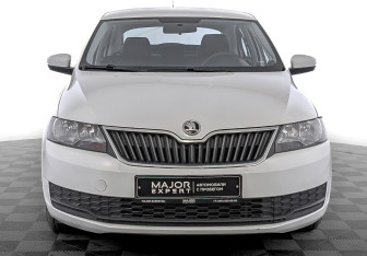 Подержанный автомобиль Skoda Rapid Liftback 2017 года (2 фото)